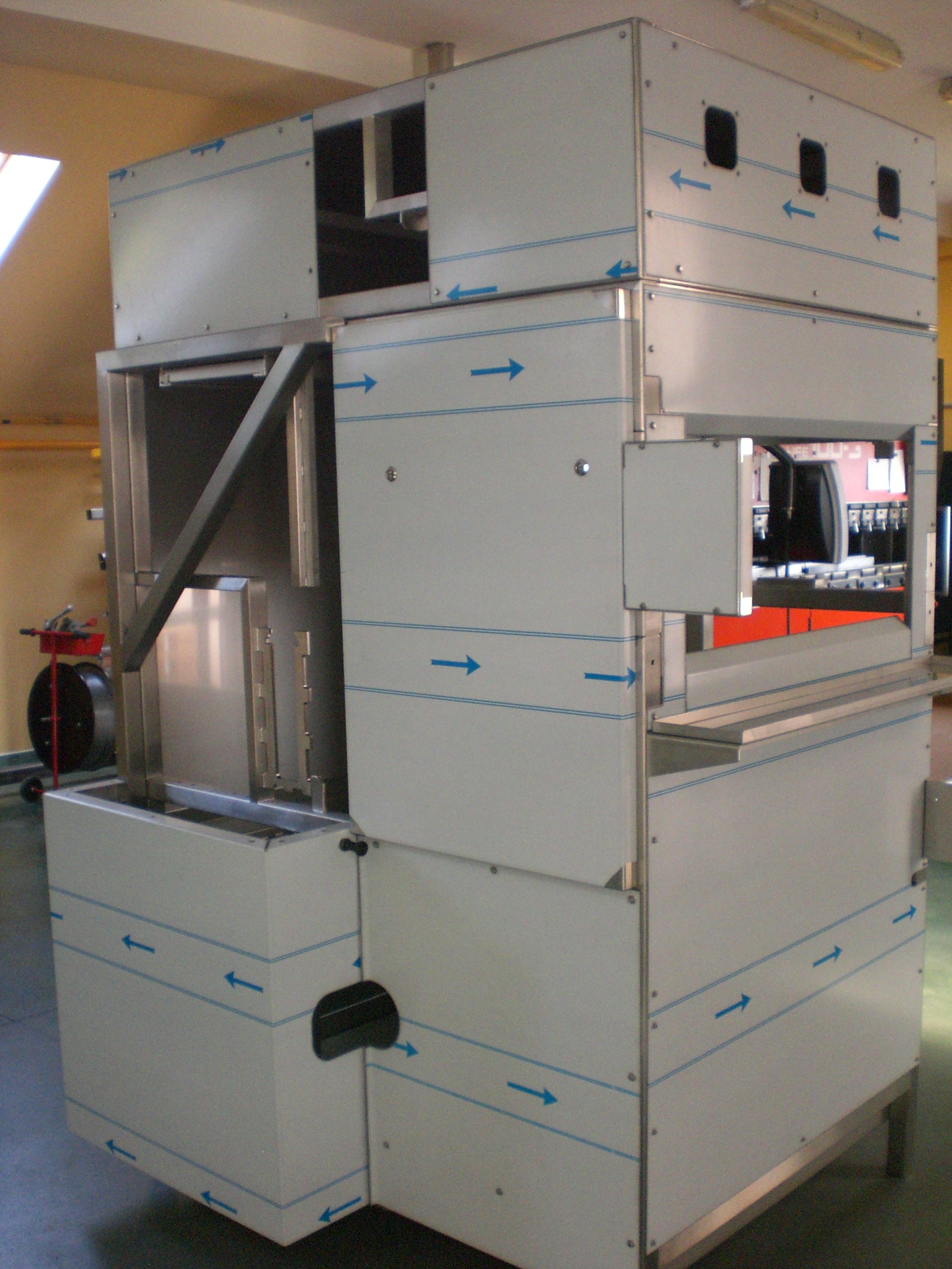 Modular bakery equipment for the food industry.